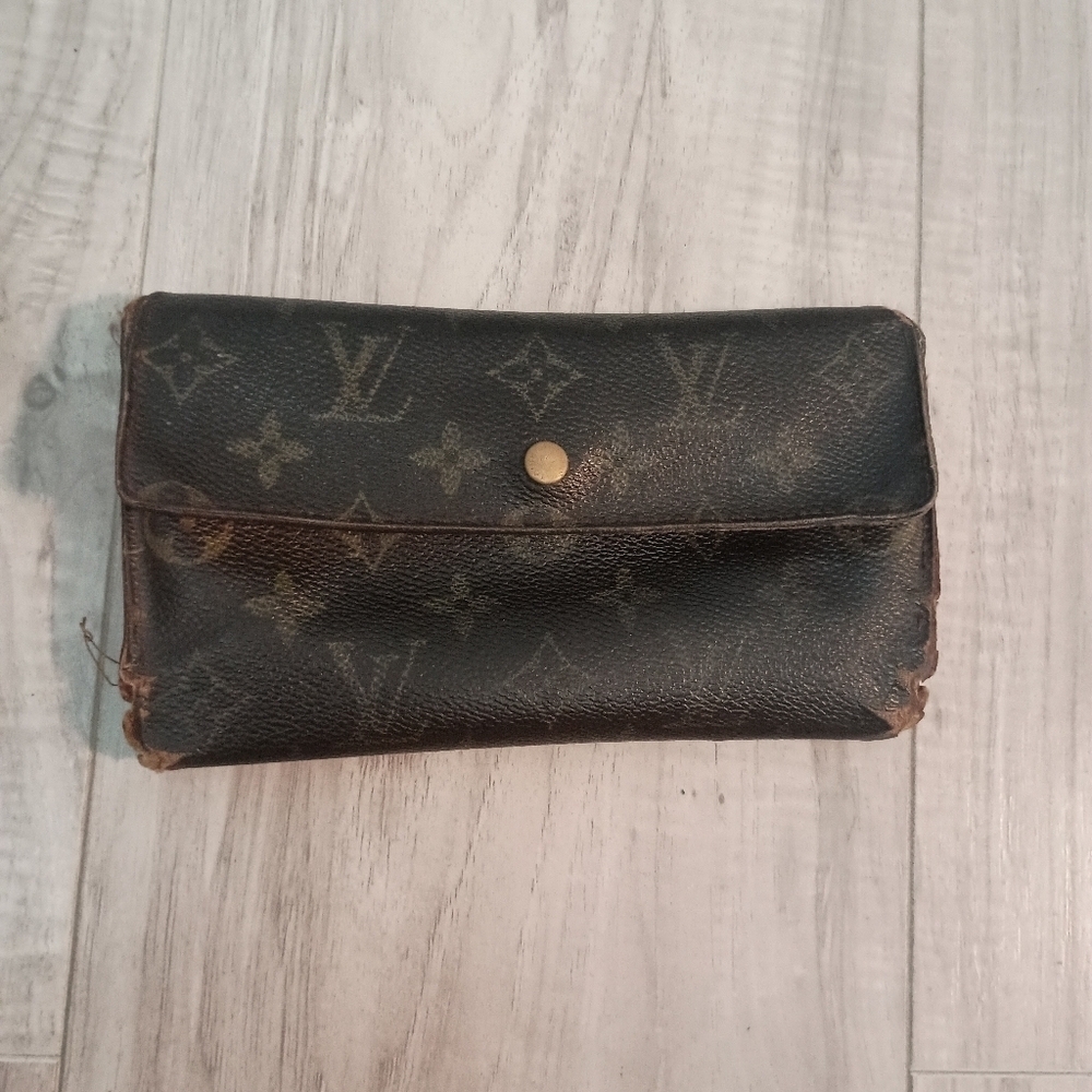 Louis Vuitton Porte Monnaie Monogram Pochette Credit Long Wallet